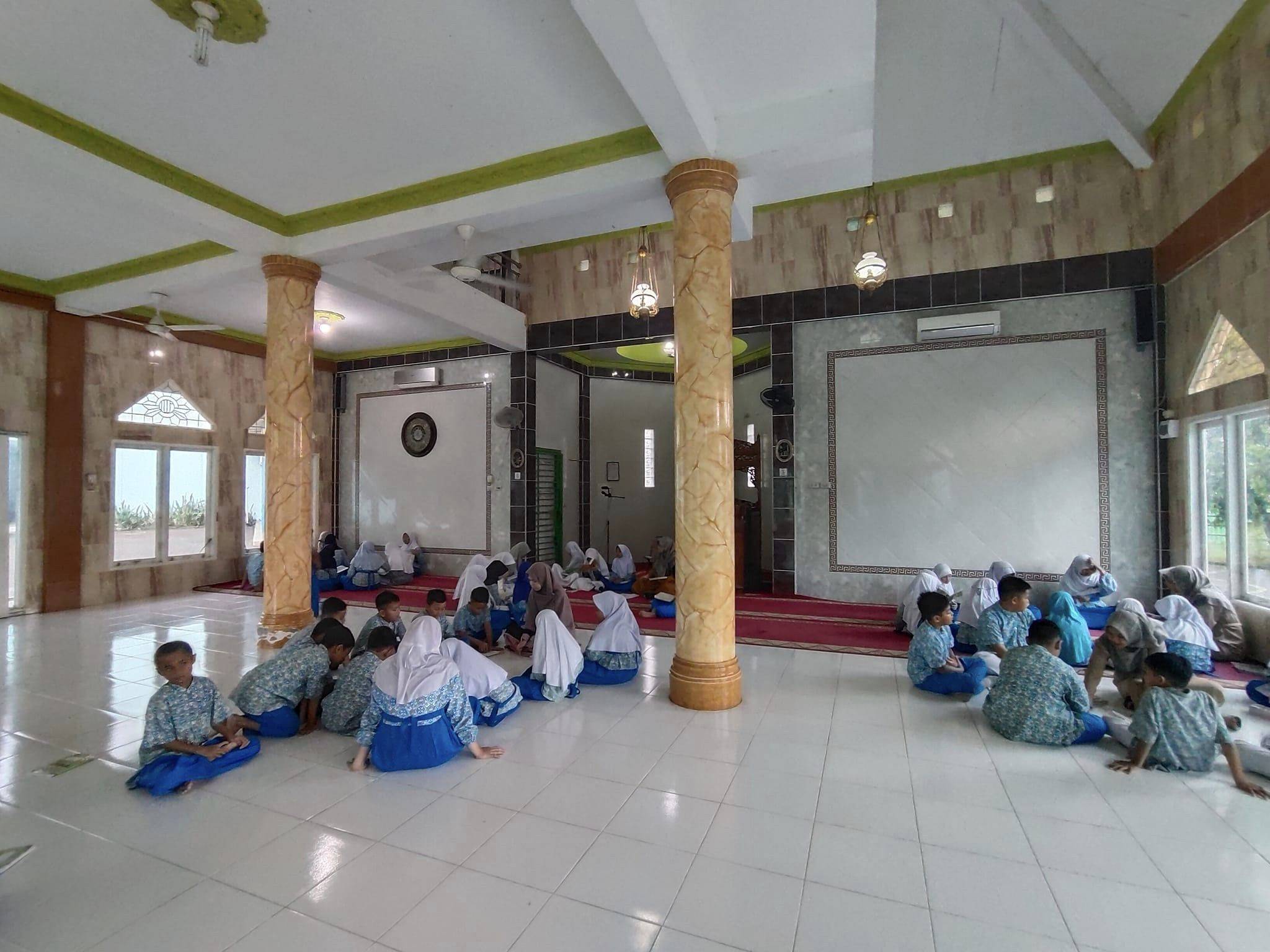 BIQ : Baca Iqra' dan Al-Qur'an ananda SDIT Az-Zahira